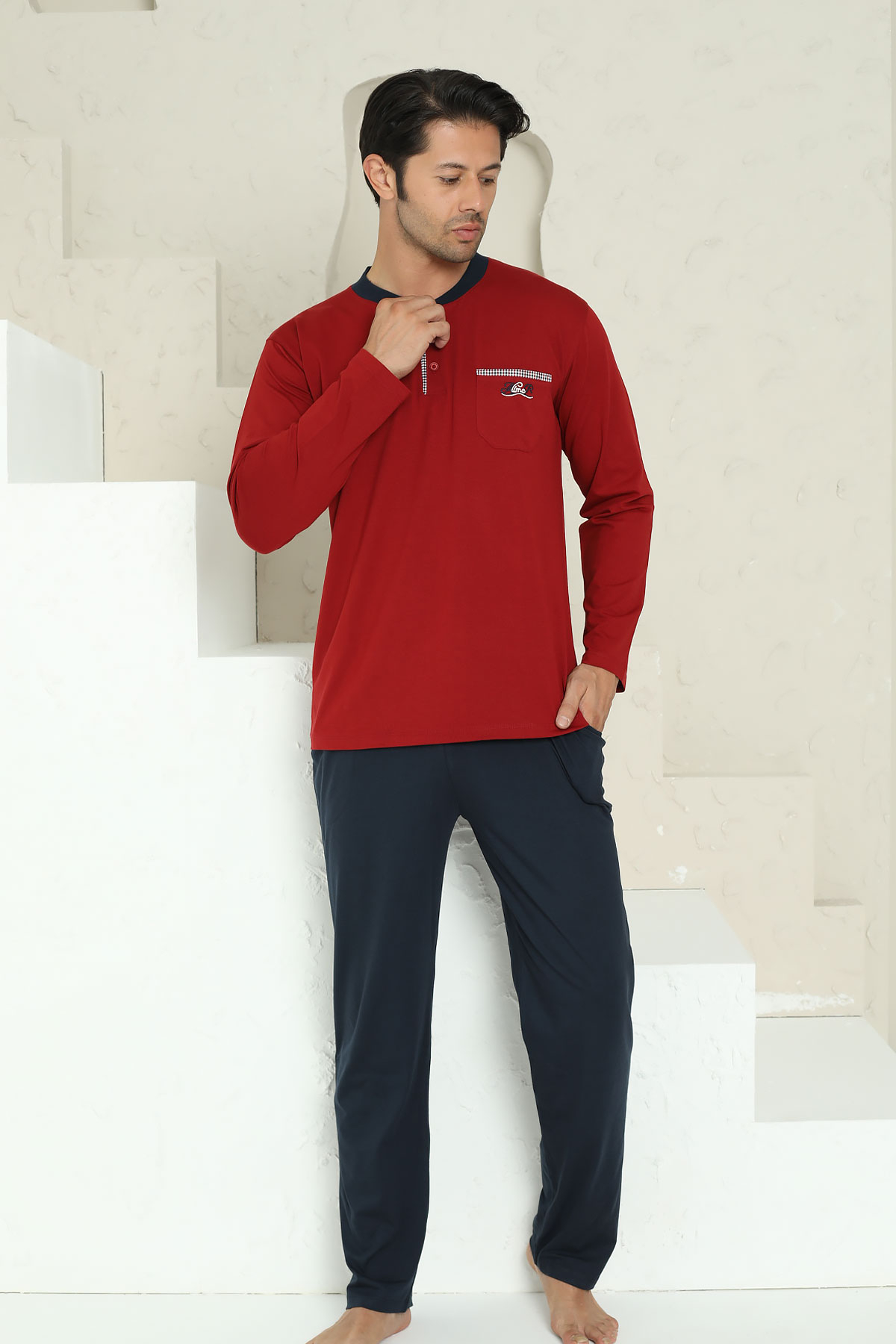 Erkek%20Pijama%20Takımı%20-%20Bordo%20Arma%20Nakışlı%20Likralı%20Uzun%20Kollu%20Penye%201194UY