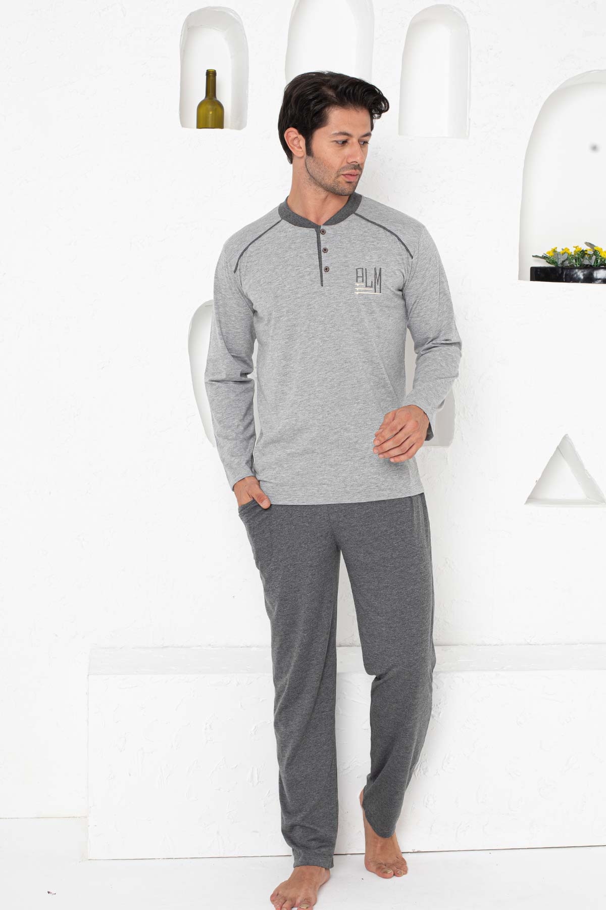 Erkek%20Pijama%20Takımı%20-%20Gri%20Arma%20Nakışlı%20Uzun%20Kollu%20Penye%201187UY