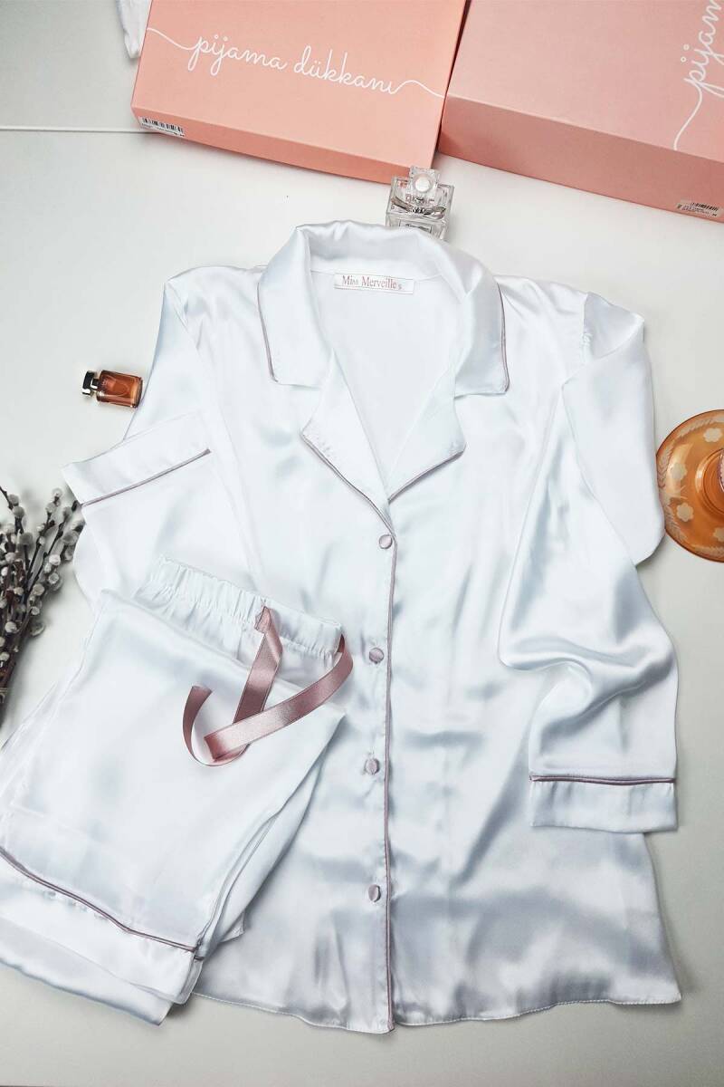 İpek Saten Boydan Düğmeli Kadın Pijama Takımı - Beyaz Erkek Yaka Fiyonklu 8004MS