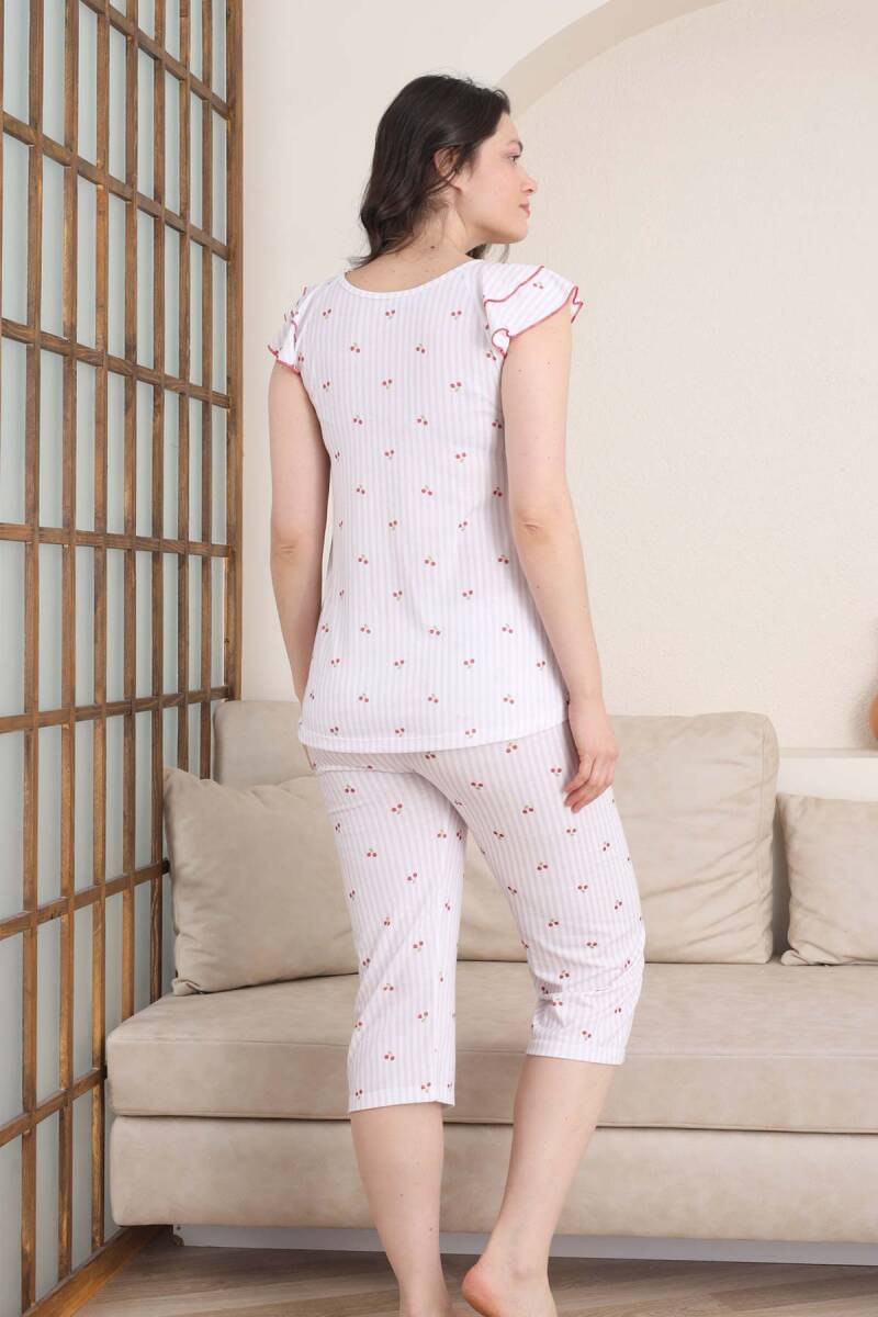 Desenli%20Kadın%20Pijama%20Takımı%20-%20Kiraz%20Fırfırlı%20kol%20Likralı%20Viskon%20Bermuda%202840B