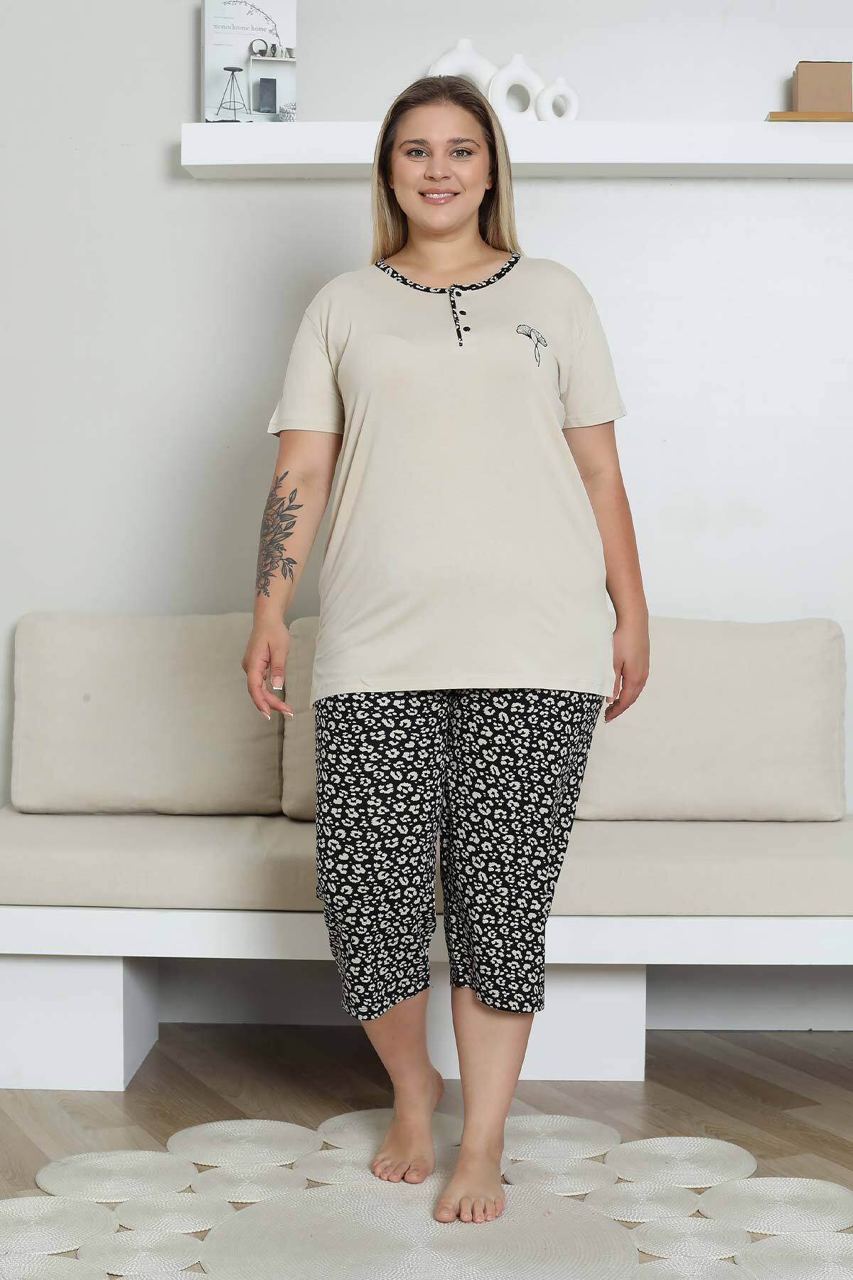 Nakışlı Kadın Pijama Takımı - Bej Büyük Beden  Bermuda Kısa Kol Likralı Bambu Viskon  2857BB