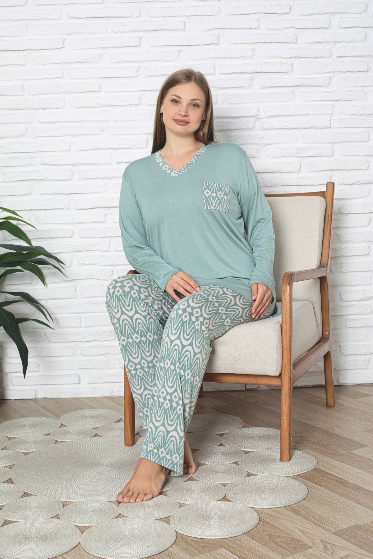 Büyük Beden Kadın Pijama Takımı - Yeşil V Yaka Uzun Kollu Likralı Kumaş 2824UYB