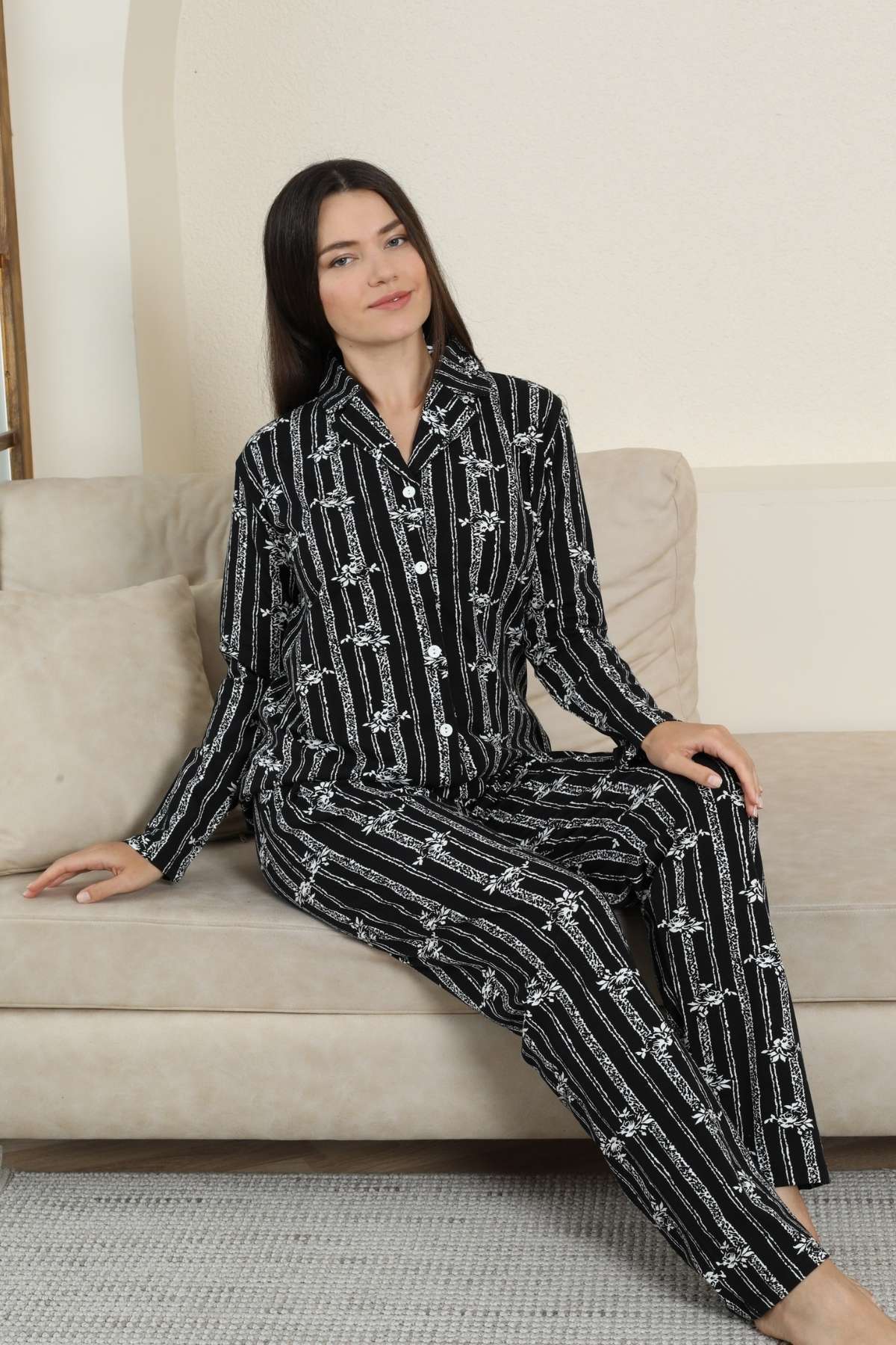 Önden Düğmeli Kadın Pijama Takımı - Siyah Çizgili Uzun Kol Likralı Penye 2884UK