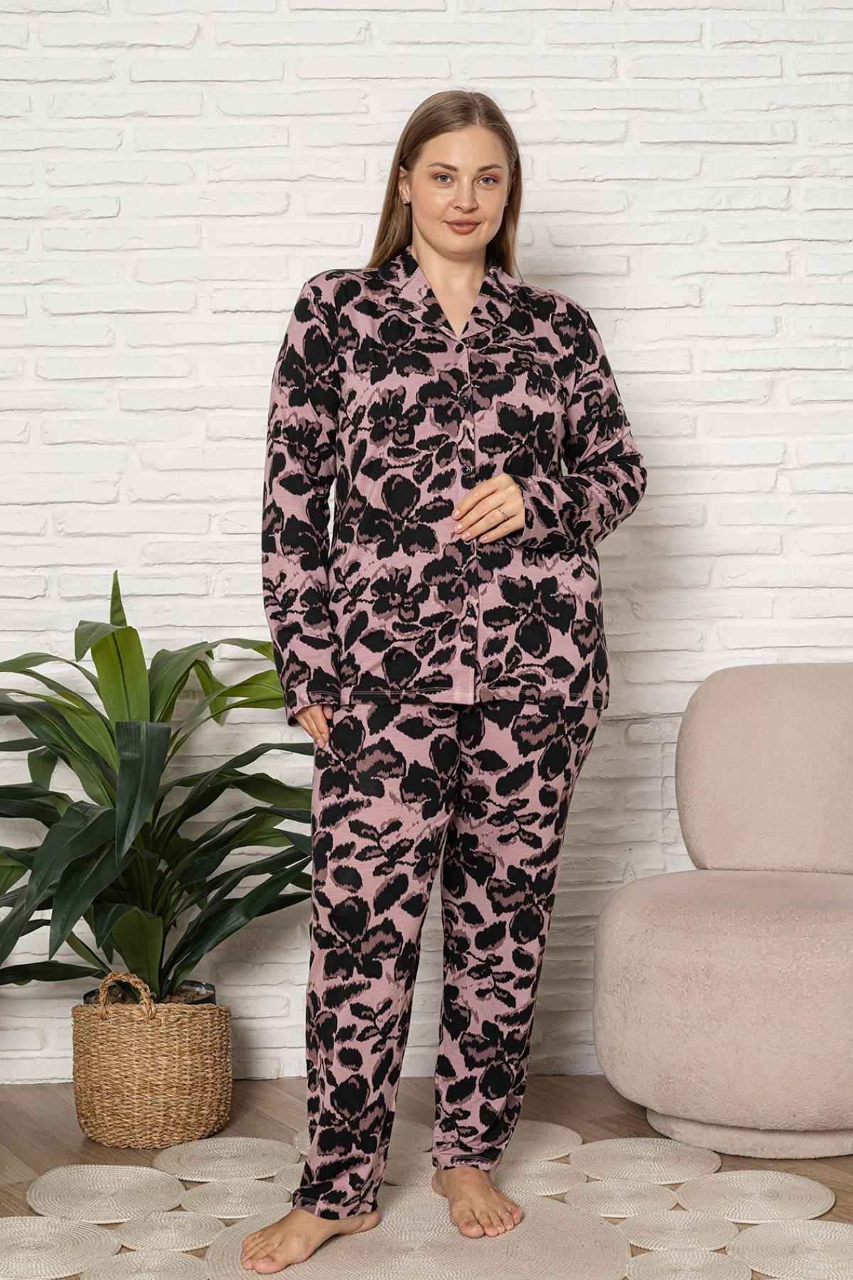 Büyük Beden Kadın Pijama Takımı - Çicek Desen Uzun Kol Likralı Kumaş 2922UYB