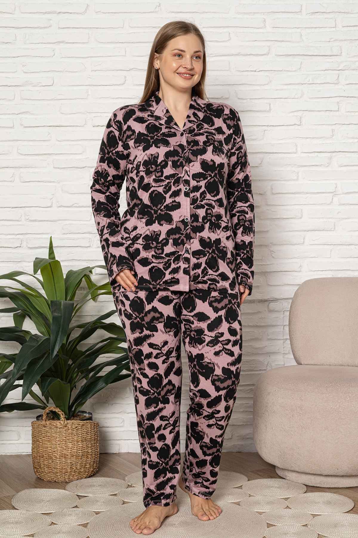 Büyük Beden Kadın Pijama Takımı - Çicek Desen Uzun Kol Likralı Kumaş 2922UYB