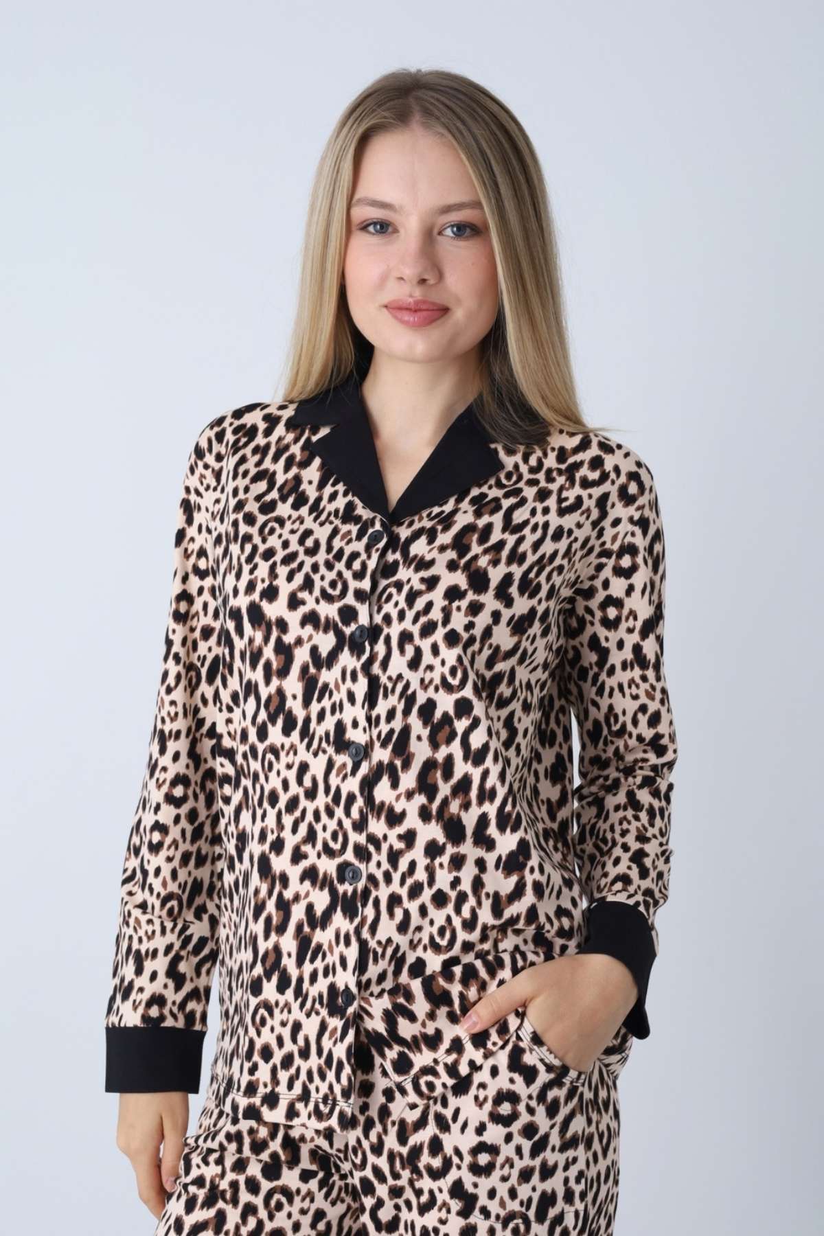 Kadın Pijama Takımı - Leopar Desenli Boydan Düğmeli % 100 Pamuk 2719UY